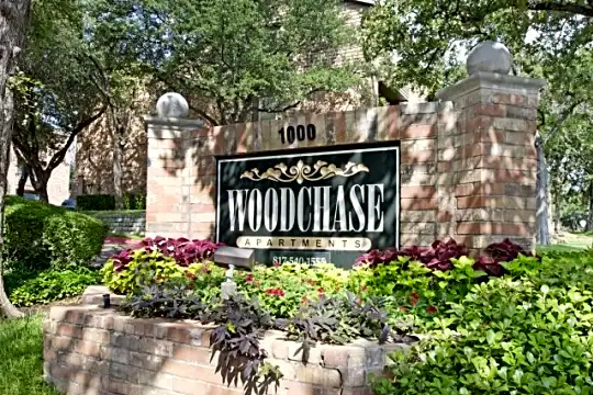 Woodchase Apartments Photo 2