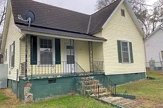 213 D St Photo 1