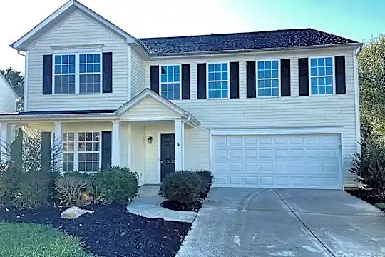 3133 Huntington Ridge Ct Photo 2