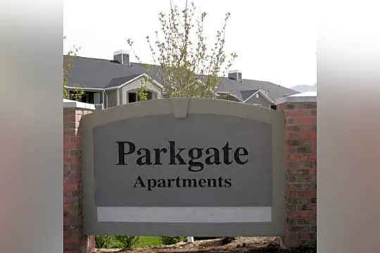Parkgate Apartments Photo 2