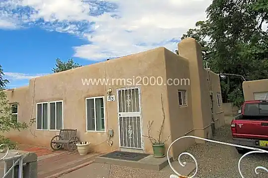 513 Los Ranchos Rd NW Photo 1