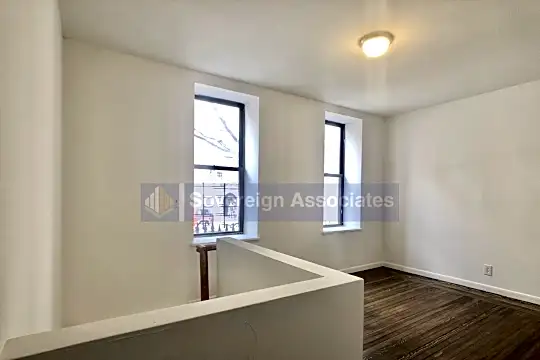 184 Claremont Ave Photo 1