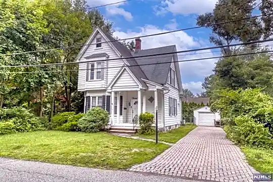 25 Blanche Ave Photo 2