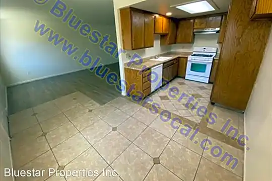 13880 Juniper St Photo 2