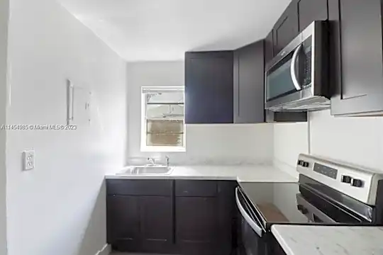 1768 NW 112th Terrace #1 Photo 2