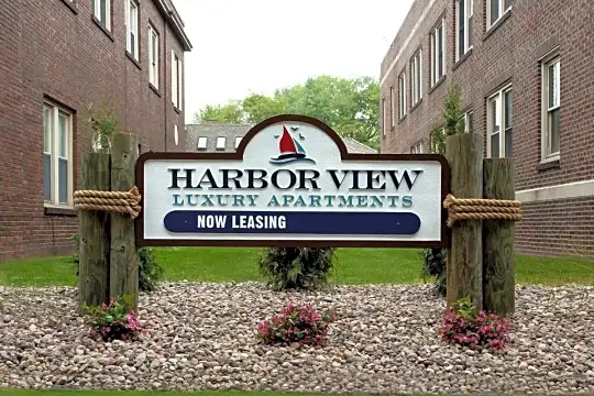 Harbor View Luxury Apartments Photo 2