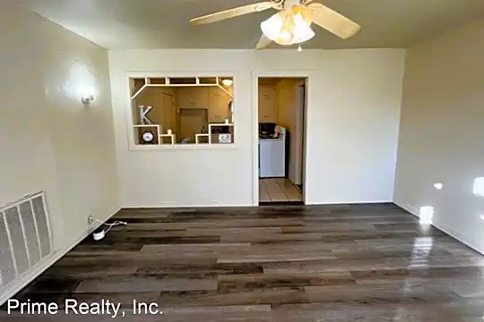 6716 Drexel Ave Photo 2