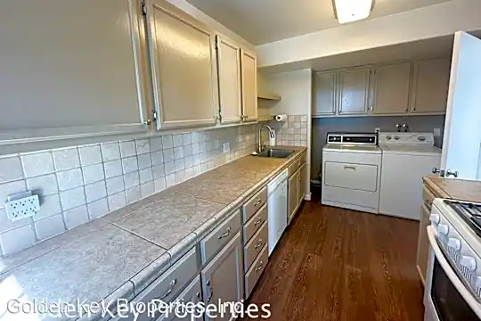 1731 Watson Way Photo 2