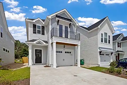 450-Grand-Oaks-Rd-2.jpg