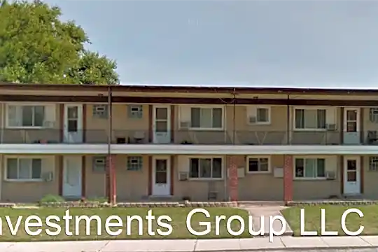 4911 Columbus Dr Photo 1