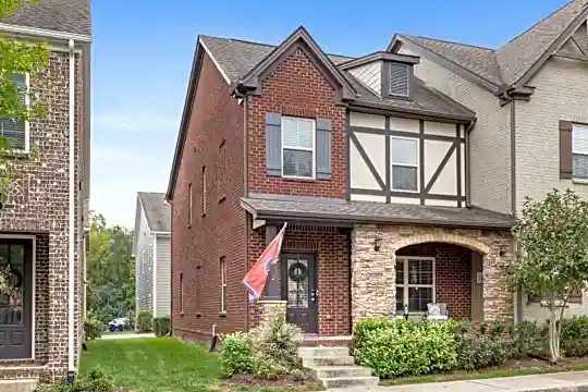 525 Vintage Green Ln Photo 1