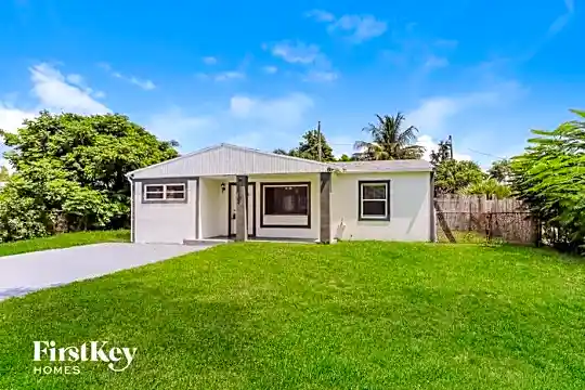 5264 NW 5th Ave Photo 2