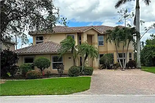 20886 Torre Del Lago St Photo 2