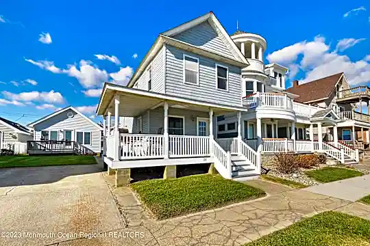 Beach house best sale rentals belmar nj