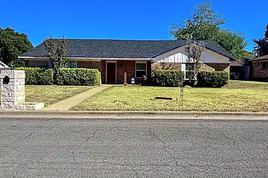 337 Cedarwood Ln Photo 1