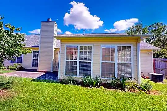 342 Meadow Pathway Dr Photo 2