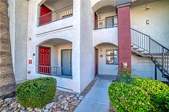 950 Seven Hills Dr #711 Photo 1