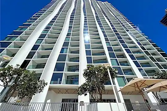 1000 Auahi St Photo 1