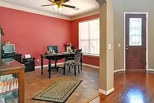 520 Arcadia Dr Photo 2