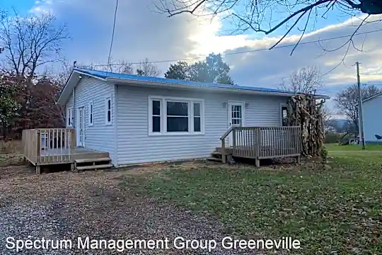 286 Bailey St Photo 2