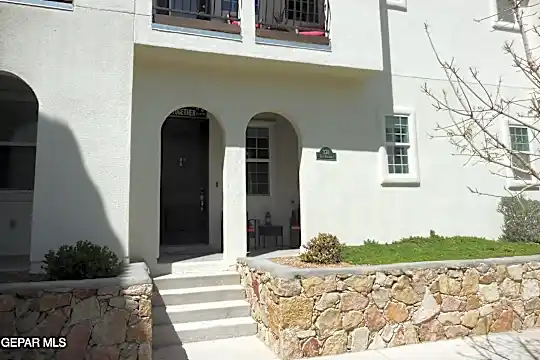 328 Vin Raliuga Ct Photo 2