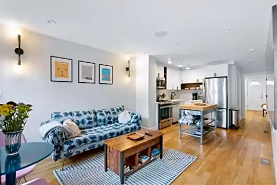 840 Hancock St Photo 1