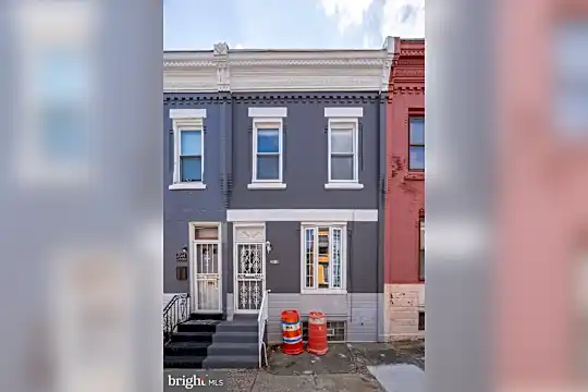 2016 W Boston St Photo 1