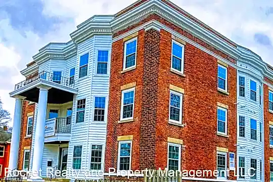640 Bluff St Photo 1