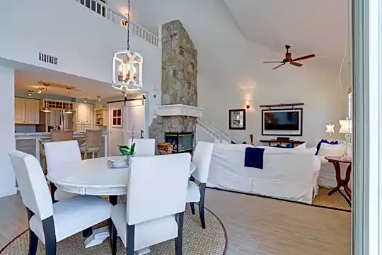 1209 Mainsail Cir #1209 Photo 1