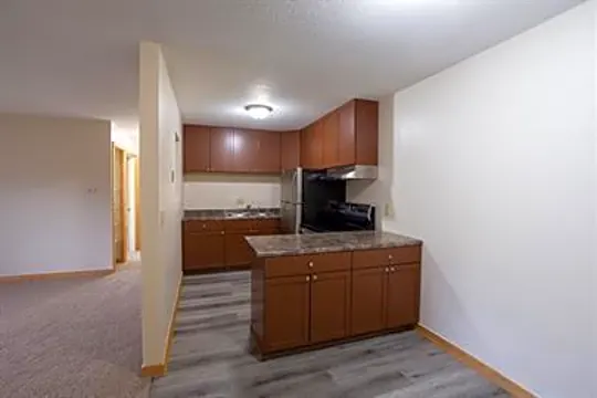 2061 McKnight Rd N Photo 1