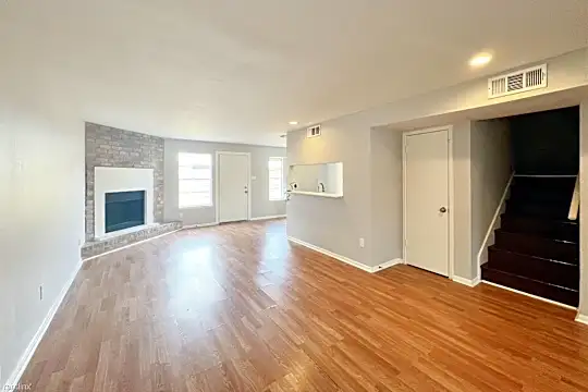 7916 Grow Ln Photo 1