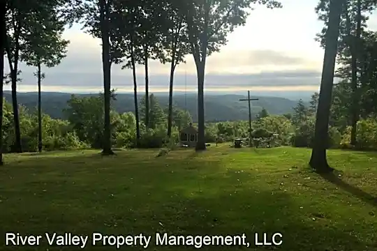 60 Forrest Dr Photo 1