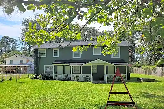 5156 107th St Photo 1