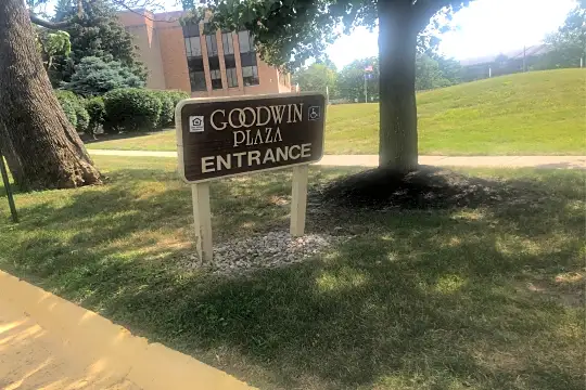 Goodwin Plaza Photo 2