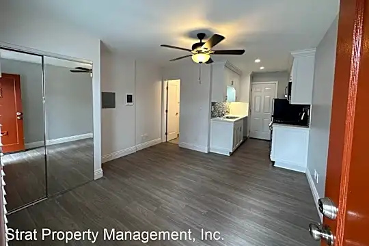 4971 W Point Loma Blvd Photo 2