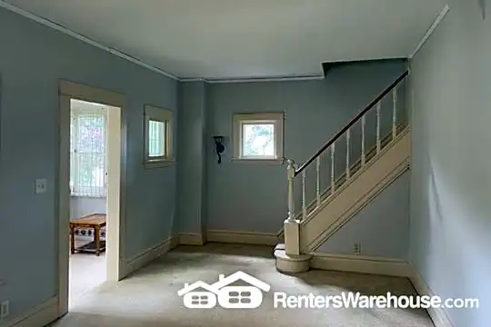 2037 Goodrich Ave Photo 2