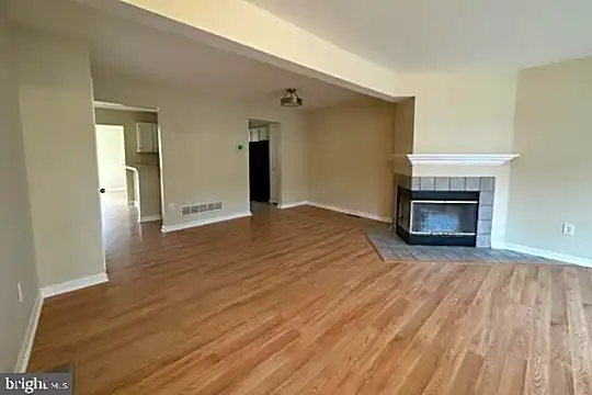 718 Orley Pl Photo 2