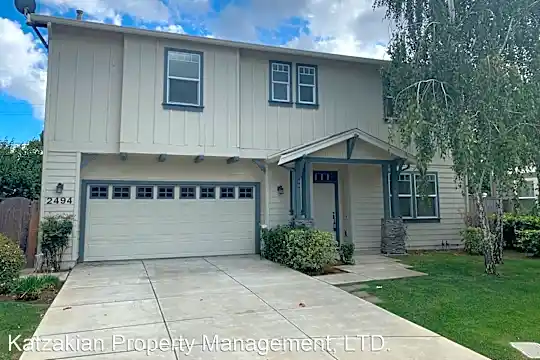 2494 Plymouth Oaks Ct Photo 1