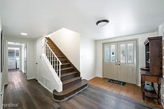 1300 Lawrence Way Photo 1