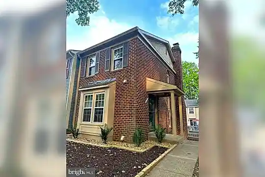 20601 Pruitt Ct Photo 1