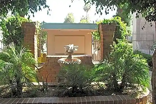 Emerald Pointe Photo 2