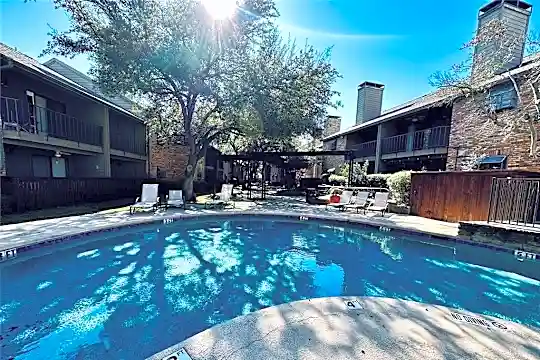 15221 Berry Trail #608 Photo 2