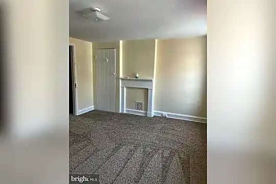 145 Levering St Photo 2