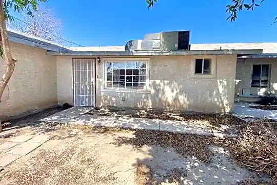 930 S Dora Ave Photo 1
