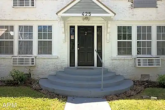 425 W Tennessee St Photo 1