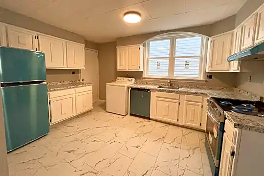 29 E 48th St #2 Photo 1