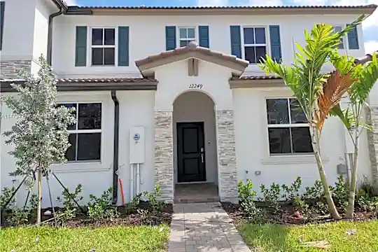 12249 NW 24th Pl Photo 2