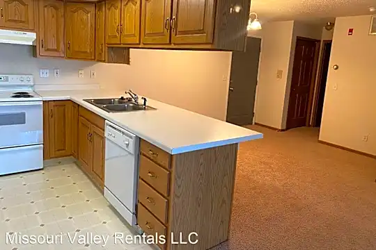 1600 Mapleton Ave Photo 1