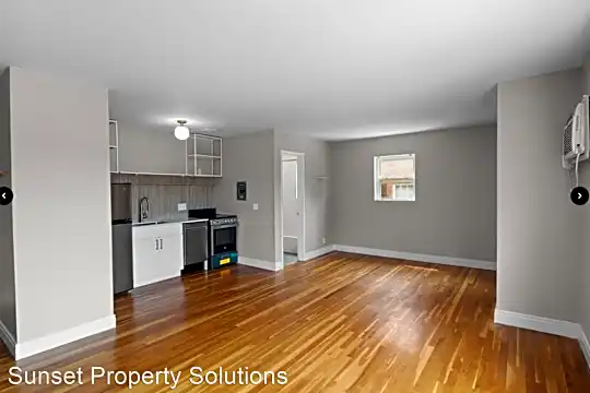 2881 Minto Ave Photo 2