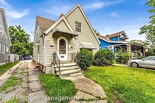 3842 W 133rd St Photo 1